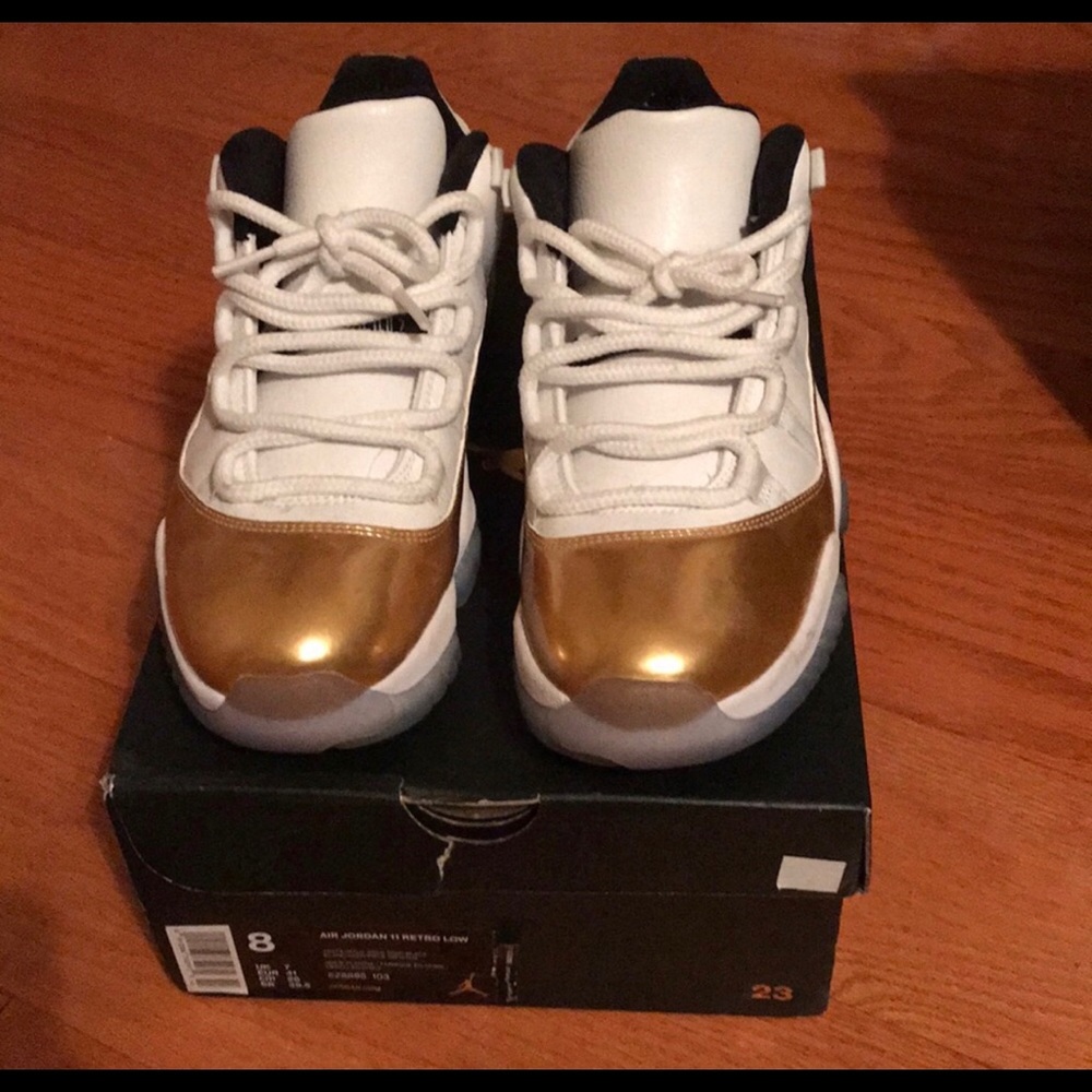 Jordan 11 ceremony size 8